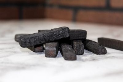 Oak Aging Sticks: Enhancing Whiskey Maturation in Barrels and Bottles